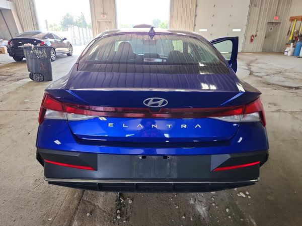 2025 HYUNDAI ELANTRA SE — DIRR