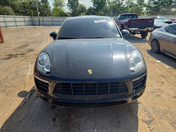 2018 PORSCHE MACAN