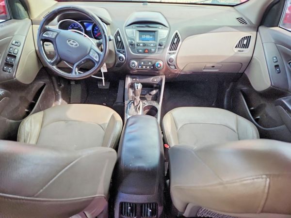 2015 HYUNDAI TUCSON GLS (Middle)