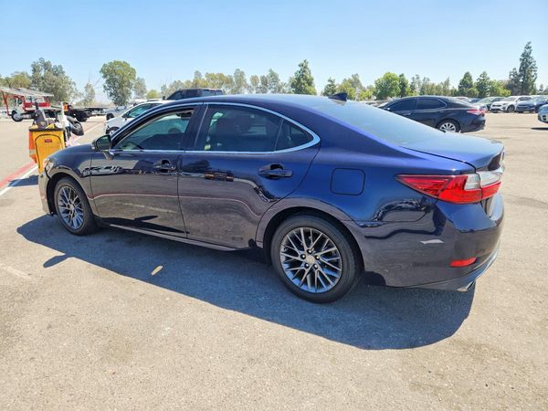 2018 LEXUS ES