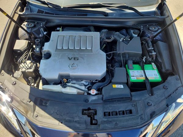 2018 LEXUS ES
