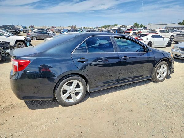 2013 TOYOTA CAMRY
