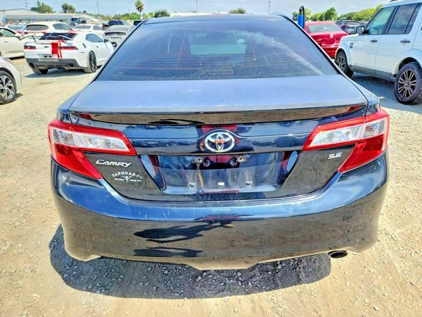 2013 TOYOTA CAMRY
