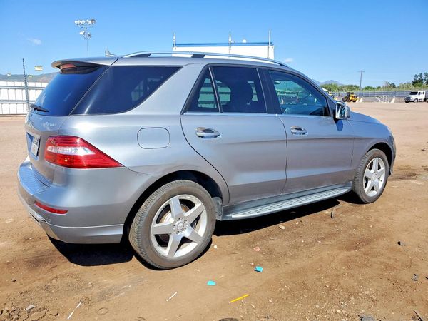 2013 MERCEDES-BENZ ML ML550 4-MATIC