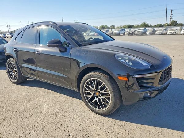 2017 PORSCHE MACAN
