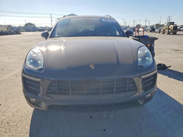 2017 PORSCHE MACAN