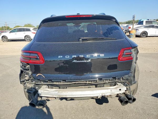 2017 PORSCHE MACAN