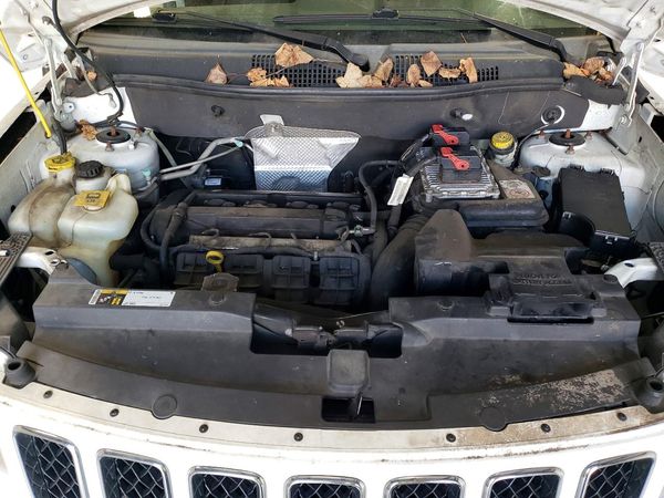 2016 JEEP COMPASS SPORT FWD — Engine bay