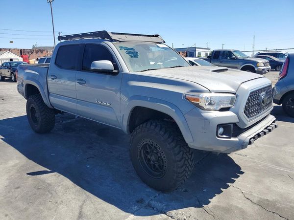 2018 TOYOTA TACOMA — Passenger 3/4