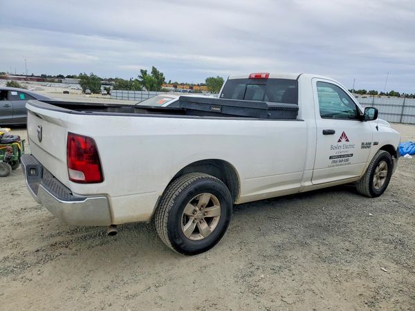 2014 RAM 1500 ST