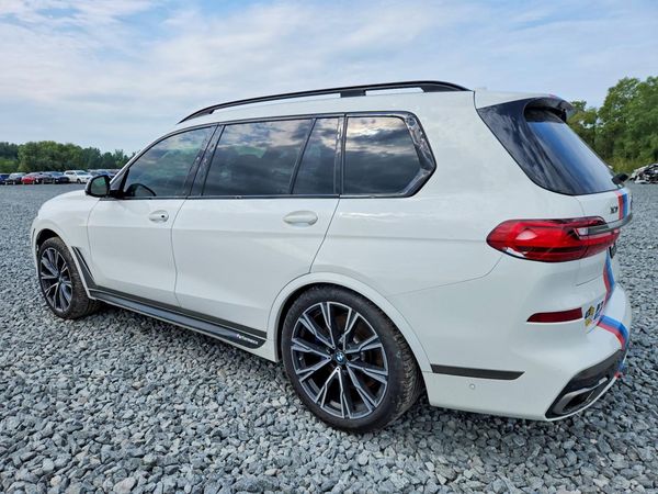 2022 BMW X7