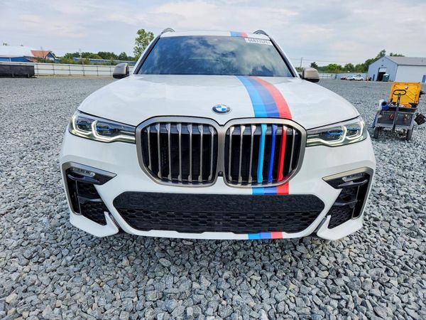 2022 BMW X7