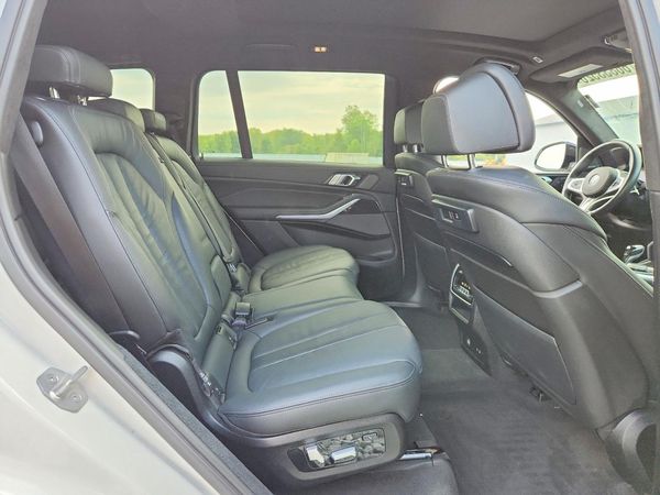 2022 BMW X7