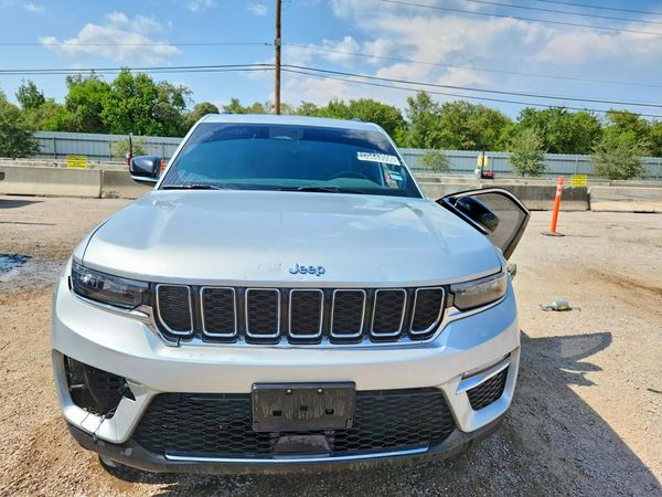 2025 JEEP GRAND CHEROKEE 4XE — Passenger 3/4