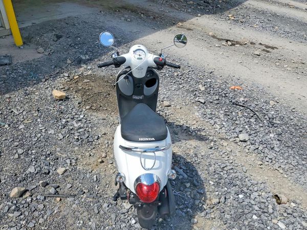 2016 HONDA CHF50