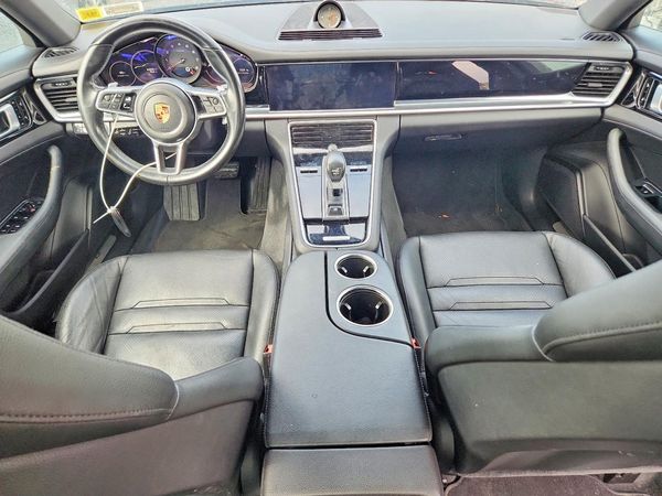 2018 PORSCHE PANAMERA Base / 4 — CKPT