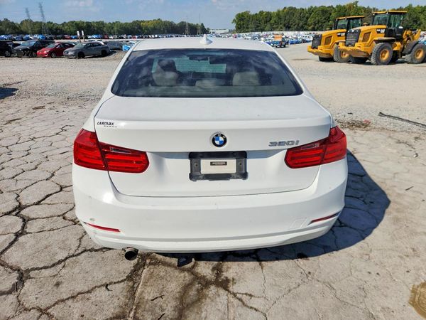 2013 BMW 320