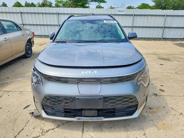 2025 KIA NIRO