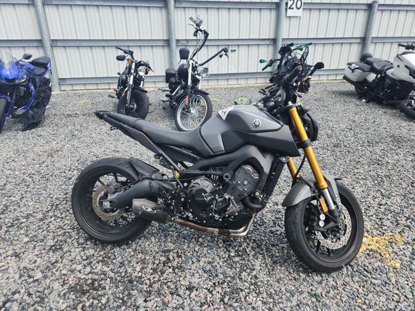 2015 YAMAHA FZ09