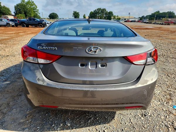 2013 HYUNDAI ELANTRA