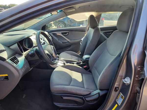 2013 HYUNDAI ELANTRA