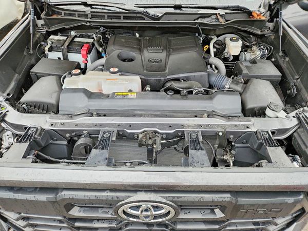2024 TOYOTA TUNDRA SR5