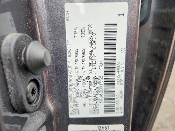 2024 TOYOTA TUNDRA SR5