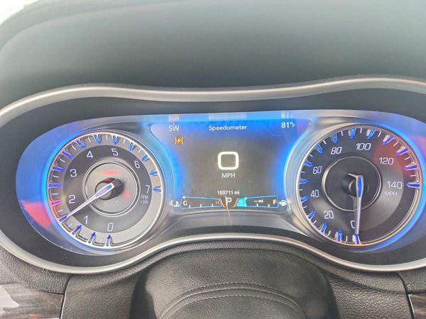 2015 CHRYSLER 300
