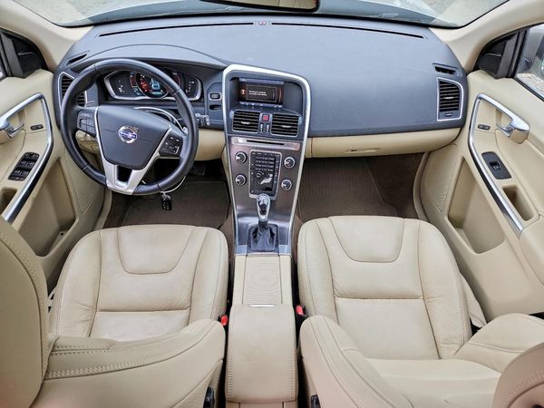 2014 VOLVO XC60
