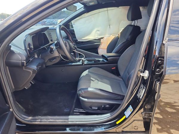 2022 HYUNDAI ELANTRA