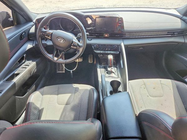 2022 HYUNDAI ELANTRA