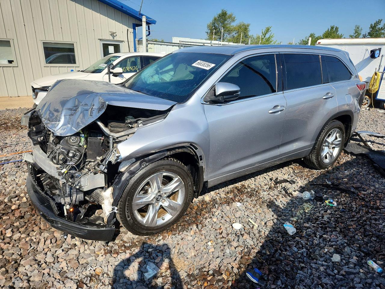 2016 TOYOTA HIGHLANDER