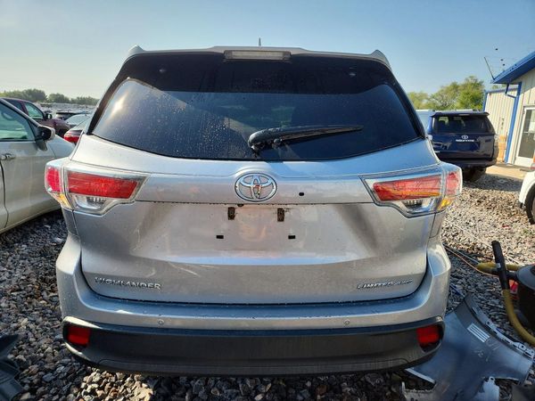 2016 TOYOTA HIGHLANDER
