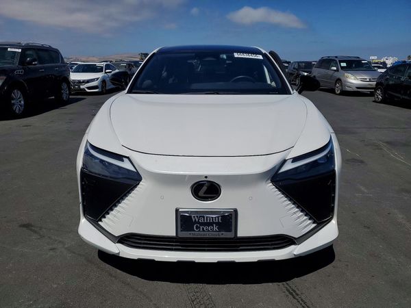 2023 LEXUS RZ