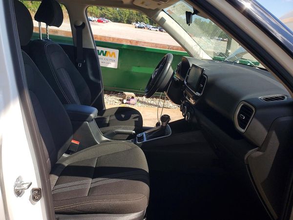 2026 HYUNDAI VENUE SEL, SEL w/ 2-Tone Roof