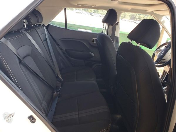 2026 HYUNDAI VENUE SEL, SEL w/ 2-Tone Roof