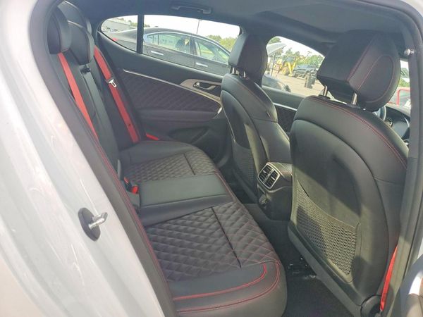 2023 GENESIS G70
