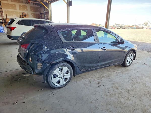 2016 KIA FORTE5