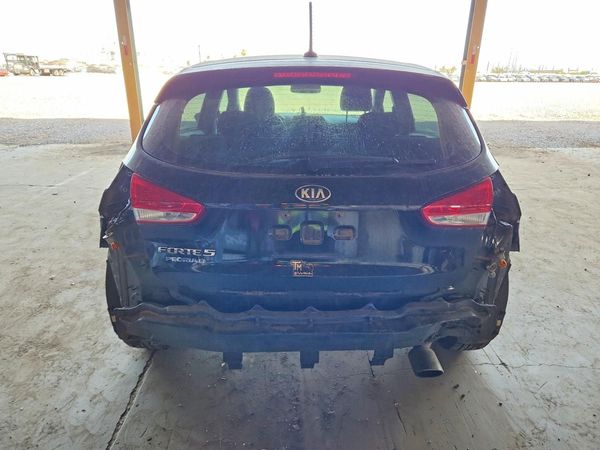 2016 KIA FORTE5