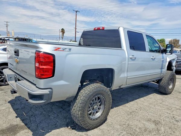 2017 CHEVROLET SILVERADO LT