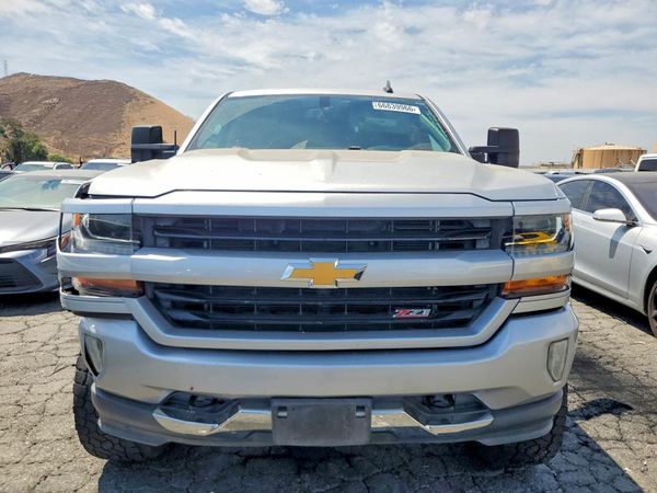 2017 CHEVROLET SILVERADO LT