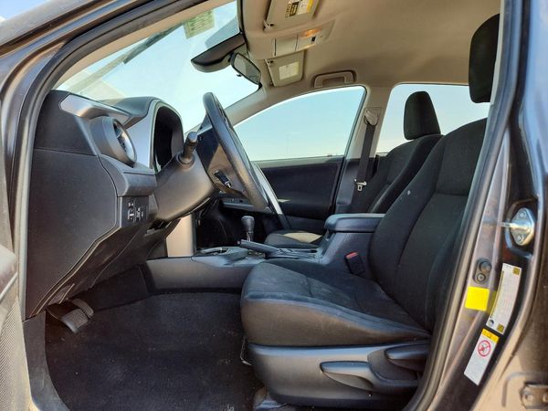 2017 TOYOTA RAV4 LE — DENT