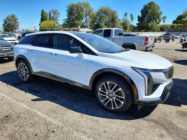 2026 CADILLAC OPTIQ