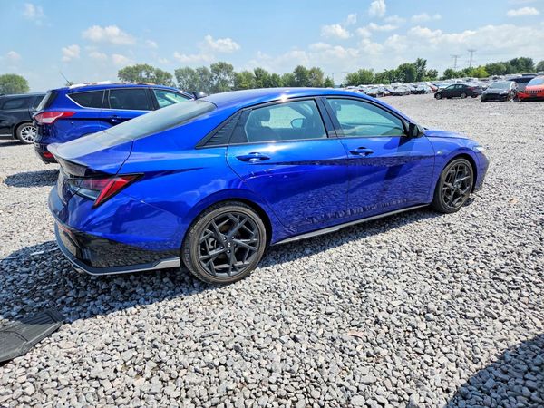2024 HYUNDAI ELANTRA