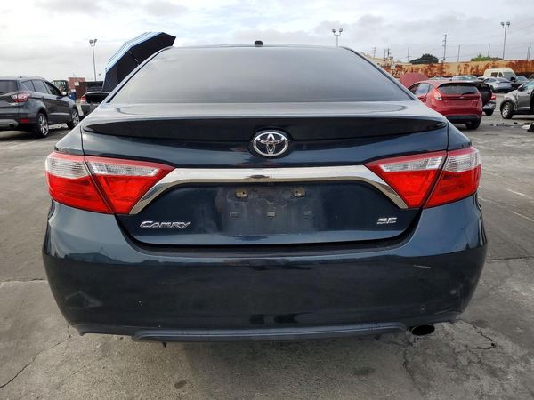 2016 TOYOTA CAMRY