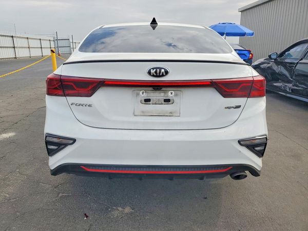 2021 KIA FORTE GT Line