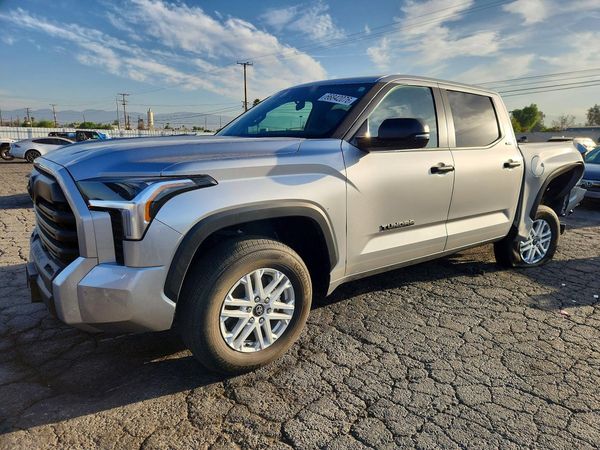 2025 TOYOTA TUNDRA