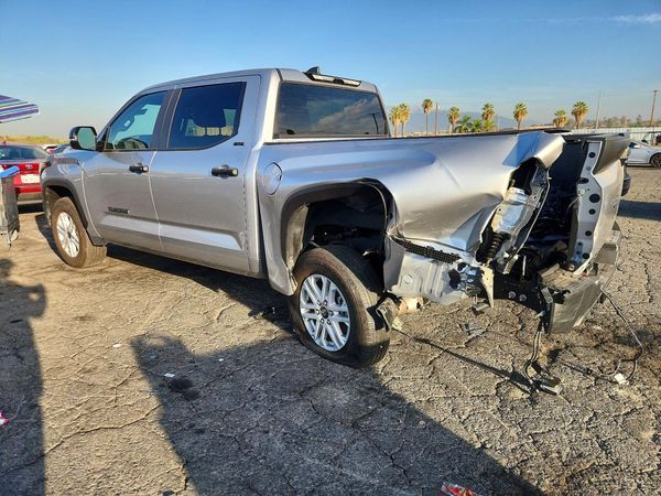 2025 TOYOTA TUNDRA