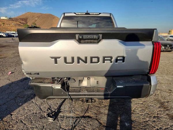 2025 TOYOTA TUNDRA