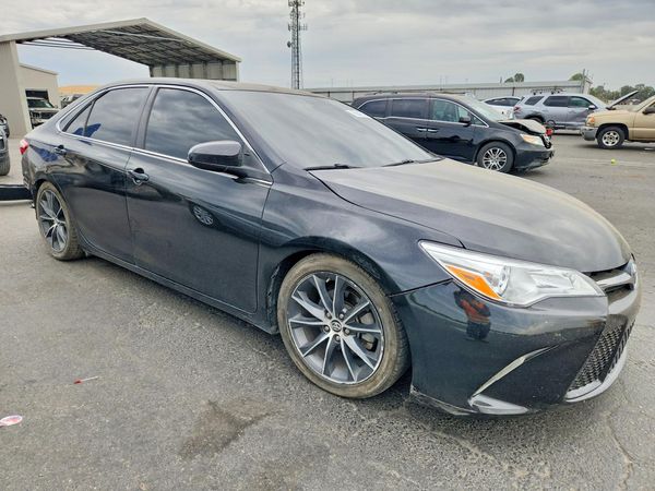 2015 TOYOTA CAMRY